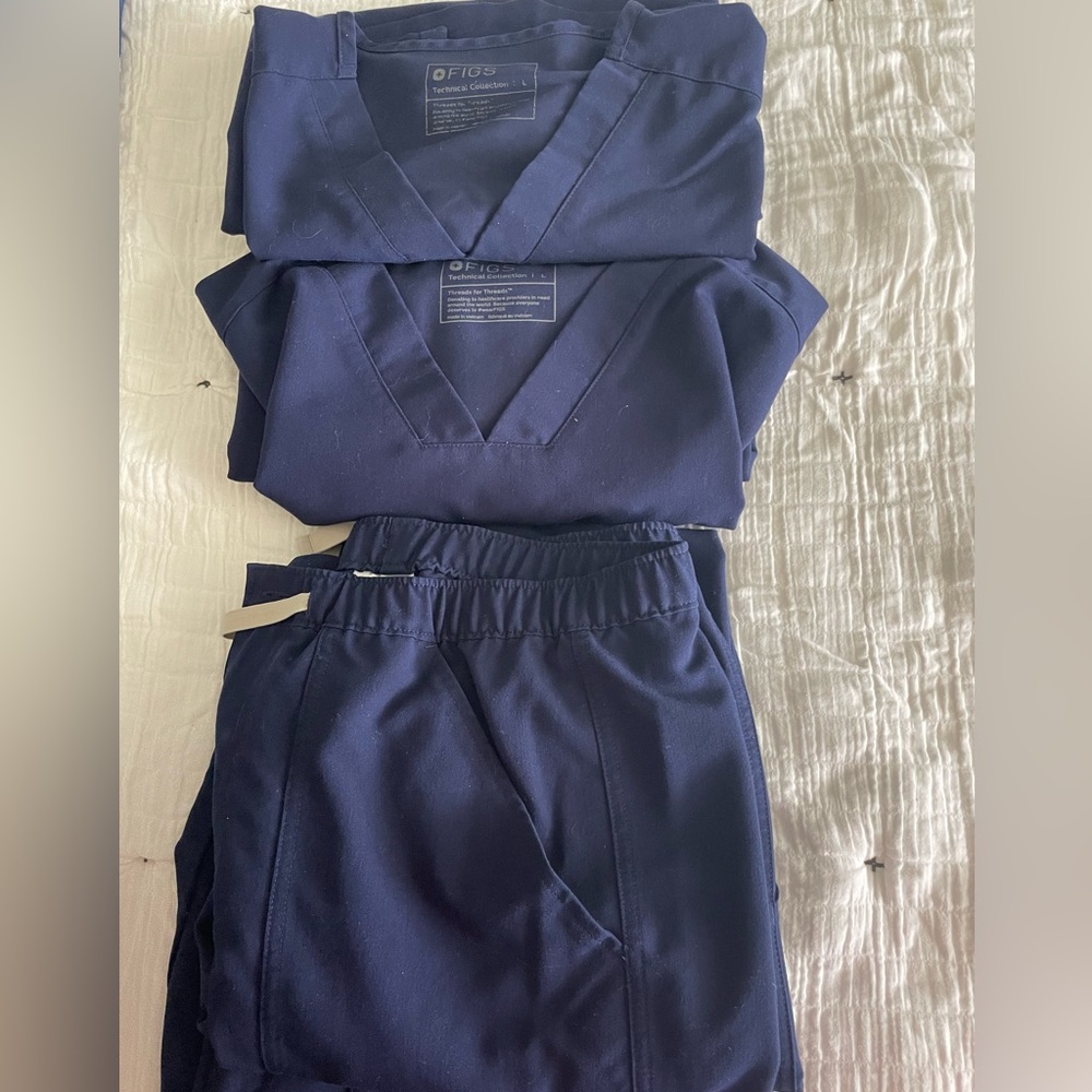 Men’s Figs scrubs